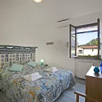 Elizabeth House-100m & Priv Parking - Happy