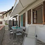 Elizabeth House-100m & Priv Parking - Happy *