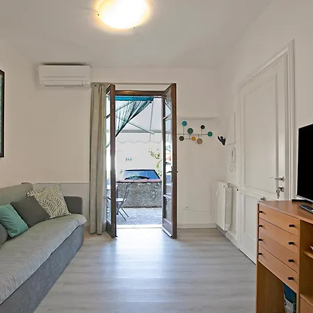 Lejlighed Elizabeth House-100m & Priv Parking - Happy